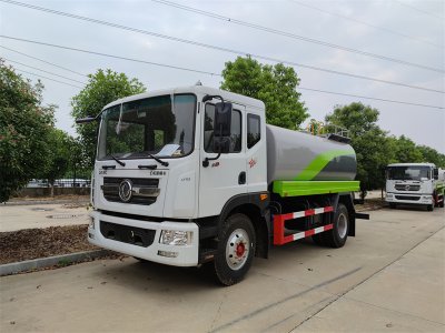 杭州用戶喜提12方灑水車，澆花、澆樹、綠化噴灑功能全